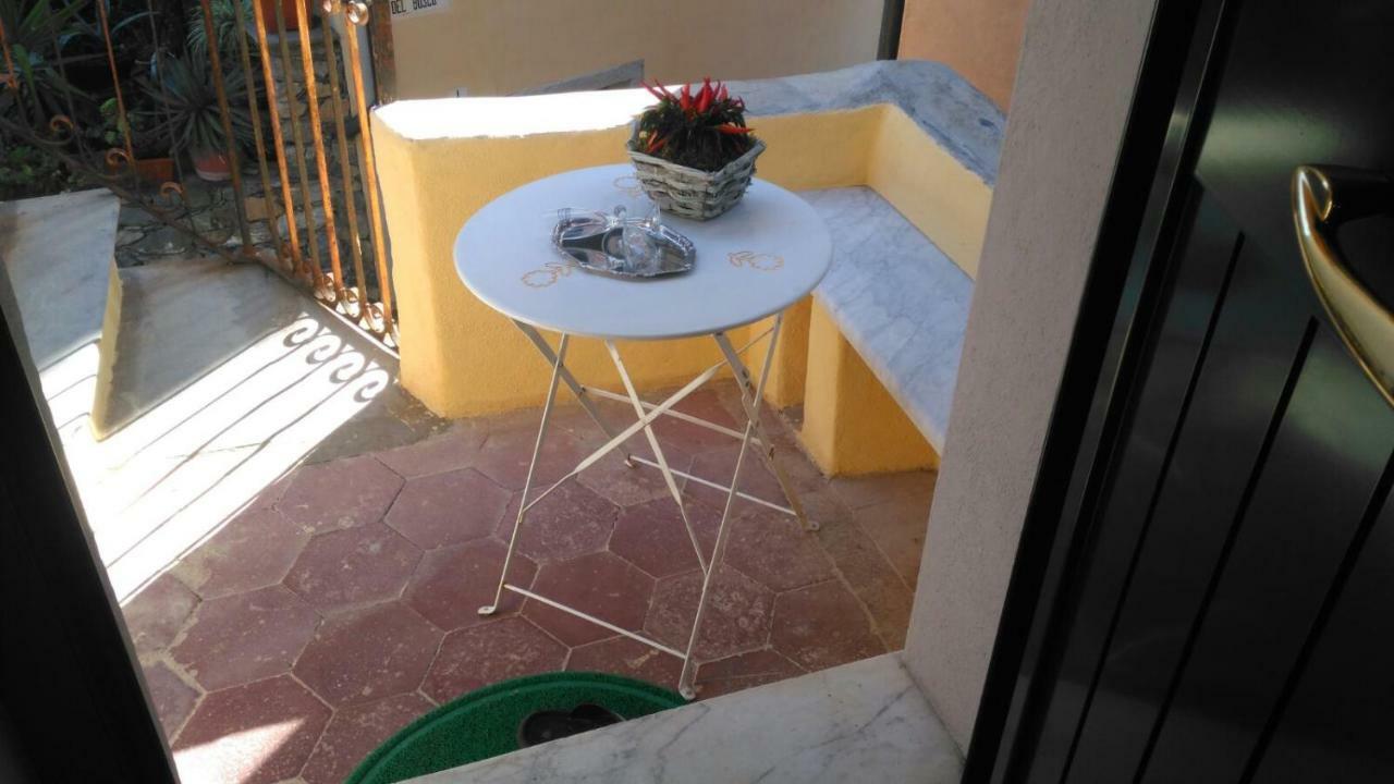 Hotel La Stanzetta Viola à Fezzano  Extérieur photo